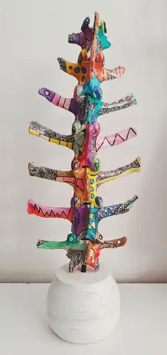 Totem,vertèbres de chèvre peinte à la main